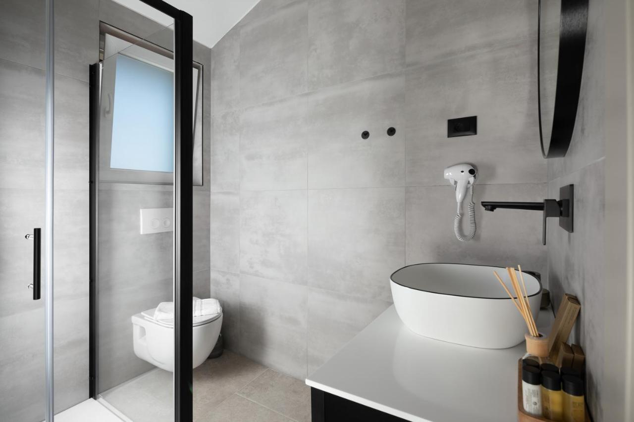 Arena Prestige Rooms พูลา ภายนอก รูปภาพ