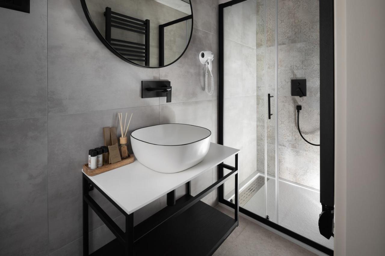 Arena Prestige Rooms พูลา ภายนอก รูปภาพ