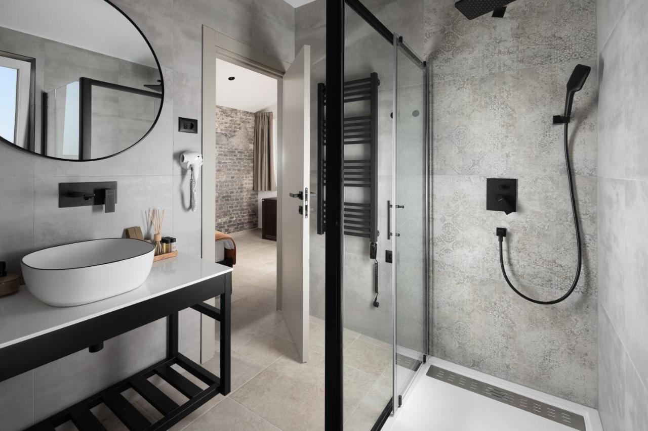 Arena Prestige Rooms พูลา ภายนอก รูปภาพ