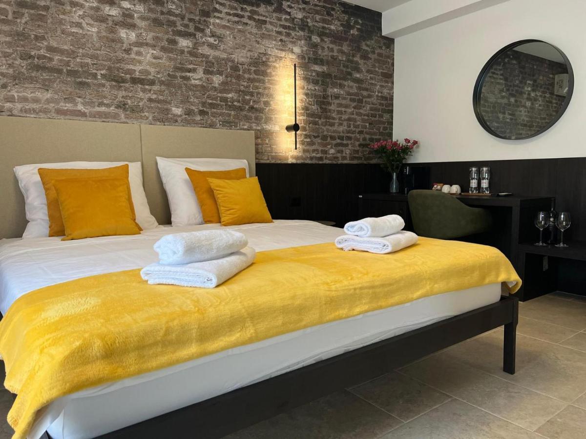 Arena Prestige Rooms พูลา ภายนอก รูปภาพ